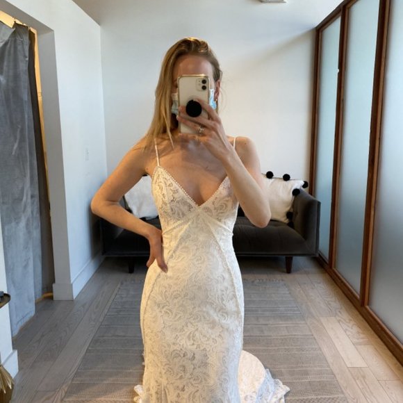 Rish Bridal - Lace Wedding Dress Gown. Ivory . Size 2 - Northern Star Collection - Picture 6 of 9